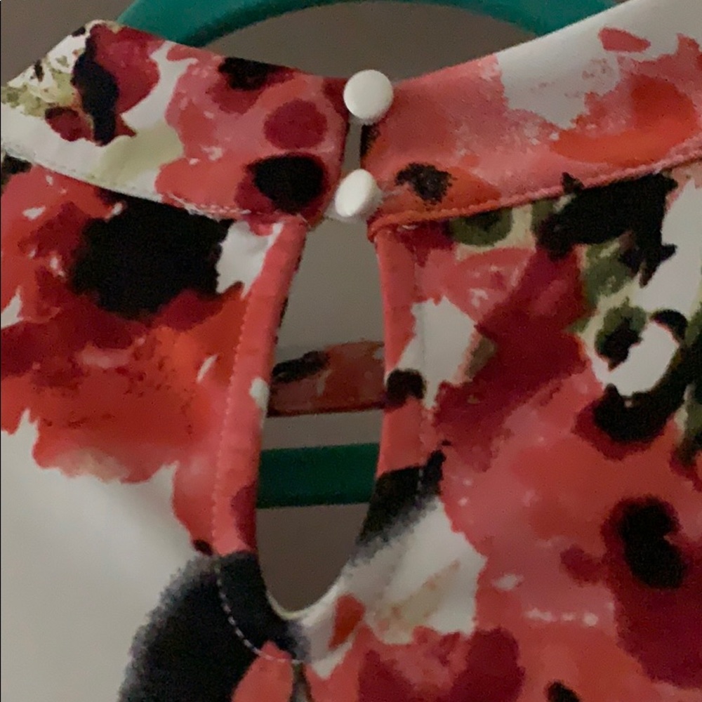 Floral High Neck Shell - Picture 3 of 5